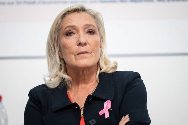 Marine Le Pen and Jordan Bardella Press Conference - Paris Far-right party Rassemblement National (RN) candidate in France s 2027 presidential election Marine Le Pen during a press conference to present the party’s counter-budget for 2027 and its proposed budgetary trajectory for 2027–2032 at the party s headquarters in Paris, France, on October 6, 2026. Photo by Alexis Jumeau ABACAPRESS.COM Paris France  Copyright: xJumeauxAlexis ABACAx