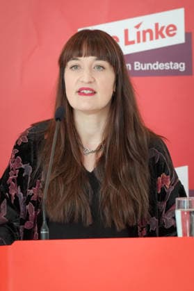 Pressestatement Franktion LINKE vor der Bundestagssitzung Heidi Reichinnek (LINKE) im Portrait beim Pressestatement im Vorfeld der Fraktionssitzung im Deutschen Bundestag, Berlin, 06.10.2026 Berlin Berlin Deutschland