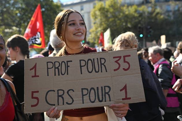 Student trade union organisations called for a secondary school protest on 6 October 2026 in Paris to demand more resources for secondary schools. - 06 10 2026 - France Ile-de-France (region) Paris -  JulienxMattiax xLexPictorium LePictorium_0341917