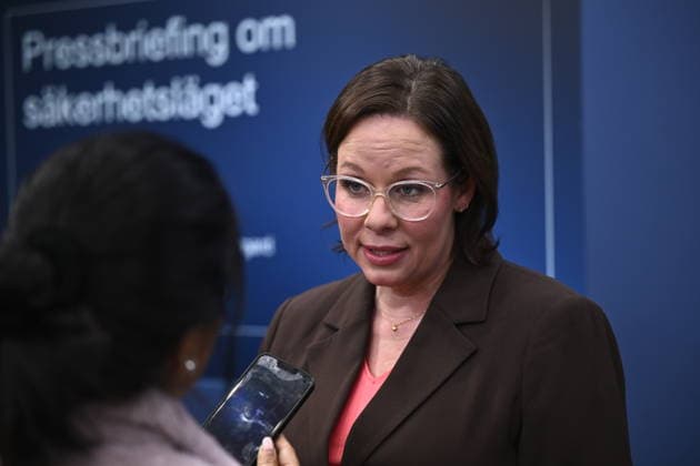 STOCKHOLM, SWEDEN 20261006 Foreign Minister Maria Malmer Stenergard (M) during a press briefing on the security situation alongside Prime Minister Ulf Kristersson (M), Defense Minister Pal Jonson (M), and Minister of Justice Gunnar Strömmer (M) STOCKHOLM, SWEDEN x10080x  Copyright: xFredrikxSandberg TTx REGERINGEN OM SÄKERHETSLÄGET UHTlVL2kDKk