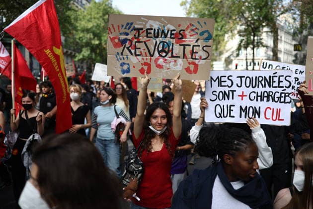 Student Demonstration - Paris Students are gathering at Gare de Lyon to protest against the current state of public education, once again, on October 6, 2026, in Paris, France. Today’s march is planned to go from Gare de Lyon to Place de la République. Photo by Raphael Lafargue ABACAPRESS.COM Paris France  Copyright: xLafarguexRaphael ABACAx