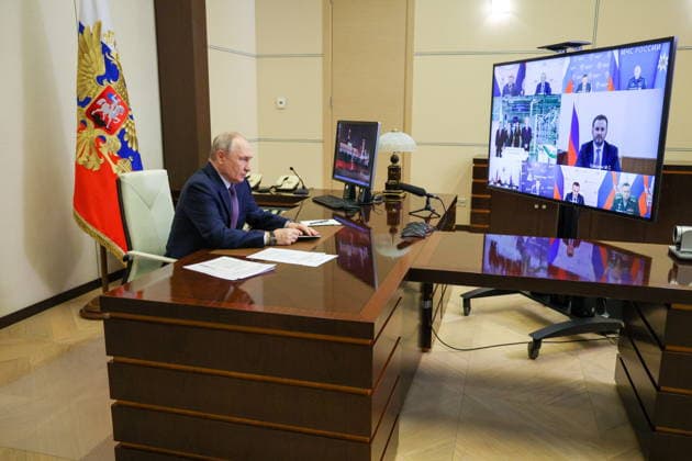 RUSSIA, MOSCOW REGION - OCTOBER 6, 2026: Russia s President Vladimir Putin holds a video conference meeting on energy storage development from his residence of Novo-Ogaryovo Russia  - ZUMAt113 20261006_zaa_t113_214 Copyright: xVyacheslavxProkofyevx