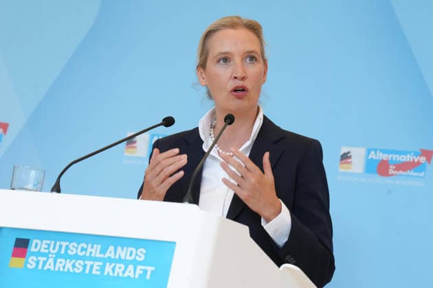 Pressekonferenz der AfD Vorsitzenden im Vorfeld der Fraktionssitzung Alice Weidel (AfD) im Portrait beim Pressestatement im Vorfeld der AfD Fraktionssitzung im Deutschen Bundestag, Berlin, 06.10.2026 Berlin Berlin Deutschland