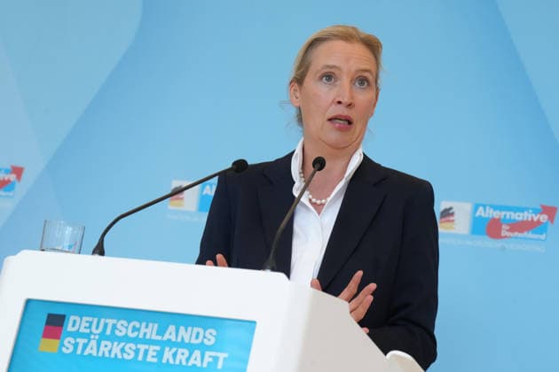 Pressekonferenz der AfD Vorsitzenden im Vorfeld der Fraktionssitzung Alice Weidel (AfD) im Portrait beim Pressestatement im Vorfeld der AfD Fraktionssitzung im Deutschen Bundestag, Berlin, 06.10.2026 Berlin Berlin Deutschland