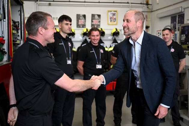 The Prince Of Wales Visits Ilminster ILMINSTER, ENGLAND - OCTOBER 06: Prince William, Prince of Wales shakes hands with members of the Devon and Somerset Fire and Rescue Service during his visit to Ilminster Fire Station on October 06, 2026 in Ilminster, England. The Prince of Wales visited Ilminster in Somerset to learn about communities growing their resilience to wild fires, flood and challenges caused by extreme weather and global warming., Credit:Finnbarr Webster PA ROTA - B68 Avalon United Kingdom, England, Ilminster  Copyright: xFinnbarrxWebsterx xPAxROTAx-xB68x xAvalonx 1141004137