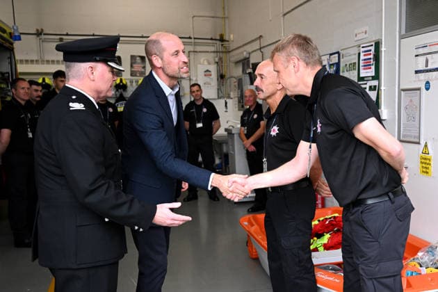 The Prince Of Wales Visits Ilminster ILMINSTER, ENGLAND - OCTOBER 06: Prince William, Prince of Wales shakes hands with members of the Devon and Somerset Fire and Rescue Service during his visit to Ilminster Fire Station on October 06, 2026 in Ilminster, England. The Prince of Wales visited Ilminster in Somerset to learn about communities growing their resilience to wild fires, flood and challenges caused by extreme weather and global warming., Credit:Finnbarr Webster PA ROTA - B68 Avalon United Kingdom, England, Ilminster  Copyright: xFinnbarrxWebsterx xPAxROTAx-xB68x xAvalonx 1141004147
