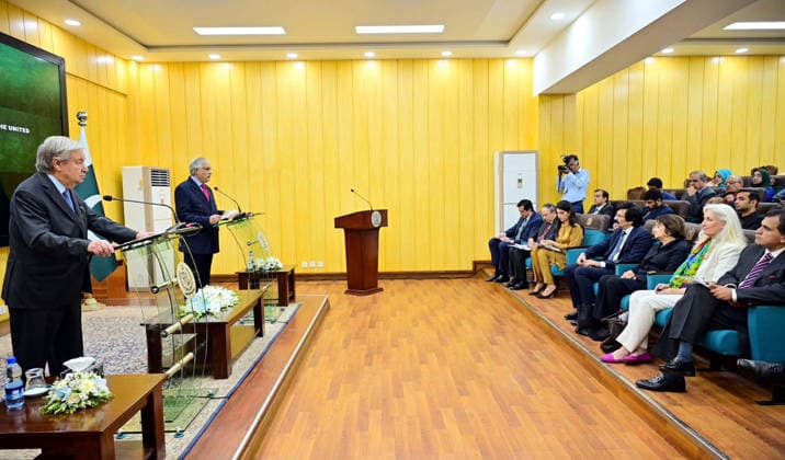 RECORD DATE NOT STATED Deputy Prime Minister Foreign Minister, Senator Muhammad Ishaq Dar and UN Secretary- General Antonio Guterres in a Joint Press Stakeout at the Ministry of Foreign Affairs in Islamabad on Tuesday, October 6, 2026. (PPI Images). EDITORIAL USE ONLY Copyright: xx SA-ZM-061026x ppiphotos489254