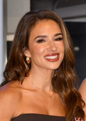 NEW YORK, NY- OCTOBER 6: Jessie James Decker at the Empire State Building to Celebrate the Release of New Cookbook The Secret Sauce: A Family Cookbook Seasoned with Love on October 6, 2026 in New York City. Copyright: xmpi099 MediaPunchx