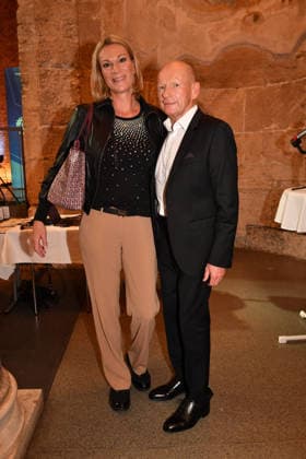 Maria Höfl-Riesch mit Freund Johann Schrempf Verleihung der Bayerischen Staatsmedaille für soziale Verdienste 2026 Allerheiligen-Hofkirche München 06. Oktober 2026