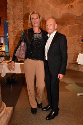 Maria Höfl-Riesch mit Freund Johann Schrempf Verleihung der Bayerischen Staatsmedaille für soziale Verdienste 2026 Allerheiligen-Hofkirche München 06. Oktober 2026