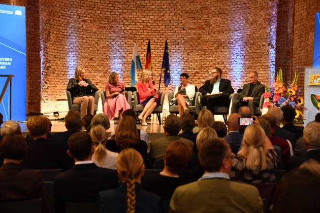 Übersicht Verleihung der Bayerischen Staatsmedaille für soziale Verdienste 2026 Allerheiligen-Hofkirche München 06. Oktober 2026