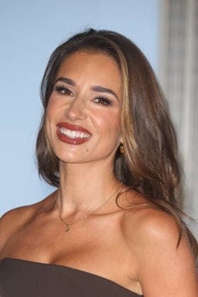October 6, 2026, New York, New York, USA: JESSIE JAMES DECKER visited the Empire State Building to promote her new family cook book Ã¢â‚¬ËœThe Secret SauceÃ¢ New York USA - ZUMAh16_ 20261006_zaf_h16_053 Copyright: xDanxHerrickx
