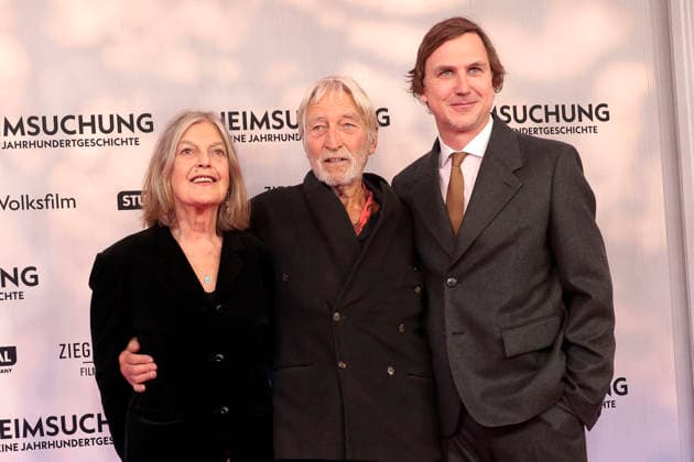 Angela Winkler, Wigand Witting und Lars Eidinger bei der Heimsuchung Film Premiere am 6.10.2026 im Kino International in Berlin Angela Winkler, Wigand Witting and Lars Eidinger attend the premiere of Heimsuchung The Beloved at Kino International on October 6, 2026l in Berlin, Germany Heimsuchung Filmpremiere in Berlin