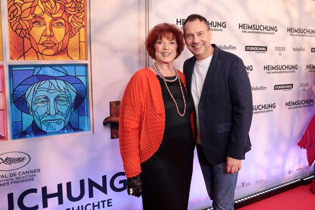 Regina Ziegler und Sebastian Fitzek bei der Heimsuchung Film Premiere am 6.10.2026 im Kino International in Berlin Regina Ziegler and Sebastian Fitzek attend the premiere of Heimsuchung The Beloved at Kino International on October 6, 2026l in Berlin, Germany Heimsuchung Filmpremiere in Berlin