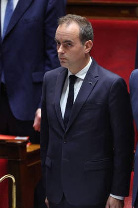 AssembleÌe Nationale - QAG du 6 octobre 2026 Sà bastien Lecornu Sà ance des Questions d Actualità s au Gouvernement à l AssembleÌe Nationale à Paris, le 6 octobre 2026. Current Affairs Question Period with the Government at the National Assembly in Paris, October 6, 2026. Copyright: xFabricexChasseryx