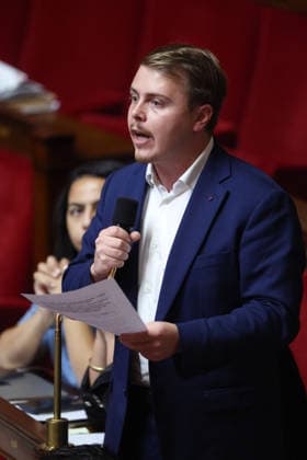 AssembleÌe Nationale - QAG du 6 octobre 2026 Louis Boyard SÃ ance des Questions d ActualitÃ s au Gouvernement Ã l AssembleÌe Nationale Ã Paris, le 6 octobre 2026. Current Affairs Question Period with the Government at the National Assembly in Paris, October 6, 2026.  Copyright: xFabricexChasseryx