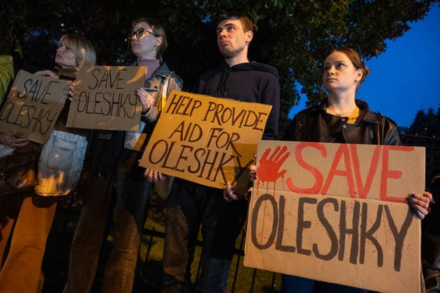 Ukrainians attend a rally to raise awareness about the humanitarian crisis in the town of Oleshky KYIV, UKRAINE - OCTOBER 6: Ukrainians holding placards gather near the Vatican Embassy to draw attention to the humanitarian crisis in the town of Oleshky under Russian occupation in the Kherson region, on the left bank of the Dnipro River in Kyiv, Ukraine, on October 6, 2026. Russian forces occupied Oleshky following Russia s full-scale invasion of Ukraine in 2022, and the town remains under Russian control. As of October 2026, around 2,000 people, including up to 50 children, remain in the town, where residents have very limited access to food and medicine. The Ukrainian Armed Forces have dropped around 4 tons of food and medicine for the loc Copyright: x2026xAnadoluxDanyloxAntoniukx