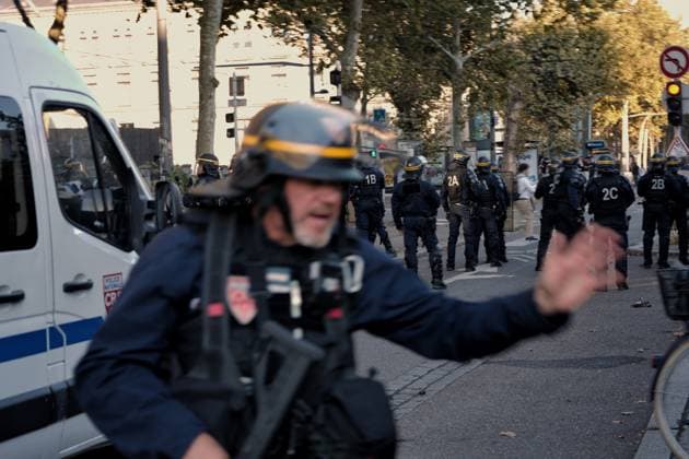 Nearly half million take to streets across France in student protests STRASBOURG, FRANCE - OCTOBER 6: Police take security measures as hundreds of students supported by the major French trade unions have taken to the streets across for a day of national protest in Strasbourg, France on October 6, 2026. They are protesting against overcrowded classrooms, a shortage of teachers, the poor condition of facilities, and the education budget for 2027. Hadi Mehraeen Anadolu Strasbourg France. Editorial use only. Please get in touch for any other usage.  Copyright: x2026xAnadoluxHadixMehraeenx