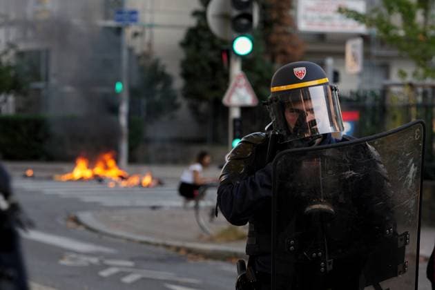 Nearly half million take to streets across France in student protests STRASBOURG, FRANCE - OCTOBER 6: Police take security measures as hundreds of students supported by the major French trade unions have taken to the streets across for a day of national protest in Strasbourg, France on October 6, 2026. They are protesting against overcrowded classrooms, a shortage of teachers, the poor condition of facilities, and the education budget for 2027. Hadi Mehraeen Anadolu Strasbourg France. Editorial use only. Please get in touch for any other usage.  Copyright: x2026xAnadoluxHadixMehraeenx