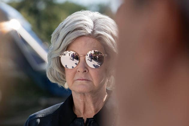 October 6, 2026, Washington, District Of Columbia, United States: White House Chief of Staff SUSIE WILES watches as President DONALD TRUMP speaks to reporters on the South Lawn of the White House before departing for Baltimore, Maryland. Washington United States  - ZUMAk206 20261006_znp_k206_015 Copyright: xMattxKaminskyx