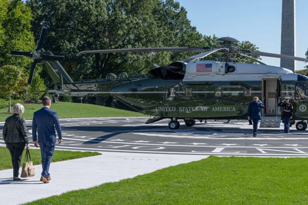 October 6, 2026, Washington, District Of Columbia, United States: Secretary of War PETE HEGSETH and White House Chief of Staff SUSIE WILES follow behind President DONALD TRUMP as he boards Marine One on the South Lawn of the White House for his departure to Baltimore, Maryland. Washington United States - ZUMAk206 20261006_znp_k206_014 Copyright: xMattxKaminskyx