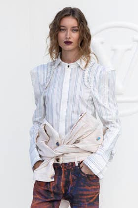 Giulia Maenza at the photocall for the Louis Vuitton Women’s Ready-to-Wear Spring Summer 2027 show during Paris Fashion Week (PFW) at the Cité internationale universitaire de Paris, France, on October 6, 2026. Olivier Borde, Bestimage. Photocall at the Louis Vuitton Women’s Ready-to-Wear Spring Summer 2027 show as part of Paris Fashion Week on October 6, 2026, in Paris, France.  Copyright: xOLIVIERxBORDEx xBESTIMAGExOLIVIERxBORDEx xBESTIMAGEx