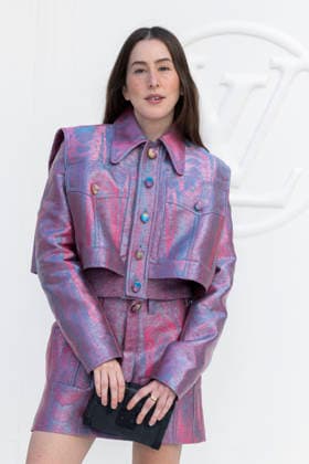 Alana Haim at the photocall for the Louis Vuitton Women’s Ready-to-Wear Spring Summer 2027 show during Paris Fashion Week (PFW) at the Cité internationale universitaire de Paris, France, on October 6, 2026. Olivier Borde, Bestimage. Photocall at the Louis Vuitton Women’s Ready-to-Wear Spring Summer 2027 show as part of Paris Fashion Week on October 6, 2026, in Paris, France.  Copyright: xOLIVIERxBORDEx xBESTIMAGExOLIVIERxBORDEx xBESTIMAGEx