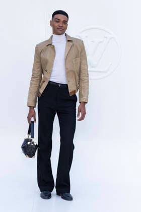 Owen Thiele at the photocall for the Louis Vuitton Spring Summer 2027 Women’s Ready-to-Wear collection during Paris Fashion Week (PFW) at the Cité internationale universitaire de Paris, France, on October 6, 2026. Olivier Borde, Bestimage. Photocall at the Louis Vuitton Women’s Ready-to-Wear Spring Summer 2027 show as part of Paris Fashion Week on October 6, 2026, in Paris, France.  Copyright: xOLIVIERxBORDEx xBESTIMAGExOLIVIERxBORDEx xBESTIMAGEx