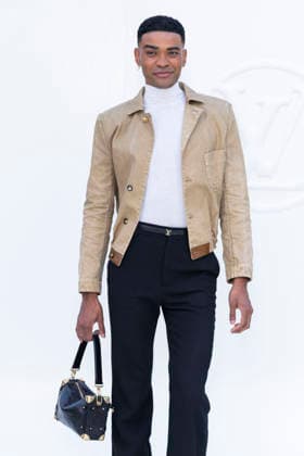Owen Thiele at the photocall for the Louis Vuitton Spring Summer 2027 Women’s Ready-to-Wear collection during Paris Fashion Week (PFW) at the Cité internationale universitaire de Paris, France, on October 6, 2026. Olivier Borde, Bestimage. Photocall at the Louis Vuitton Women’s Ready-to-Wear Spring Summer 2027 show as part of Paris Fashion Week on October 6, 2026, in Paris, France.  Copyright: xOLIVIERxBORDEx xBESTIMAGExOLIVIERxBORDEx xBESTIMAGEx