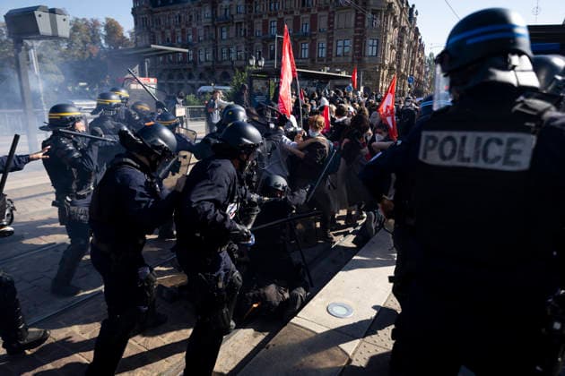 NEWS : Manifestation lyceenne - Strasbourg - 06 10 2026 manifestation de lycÃ ens Ã Strasbourg, le 6 octobre 2026, dans le cadre d™un mouvement national de protestation contre les conditions d™apprentissage.  Copyright: xelyxandroxcegarrax