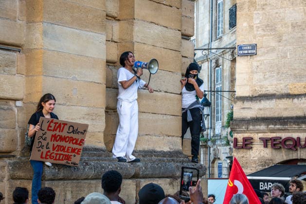October 6, 2026, Bordeaux, Nouvelle-Aquitaine, France: On October 6, 2026, nearly 9,000 people march through Bordeaux. Initially called around social demands, the demonstration takes on a strong high school student character as large numbers of young people join. Bordeaux France  - ZUMAh207 20261006_zip_h207_012 Copyright: xFabricexHebertx