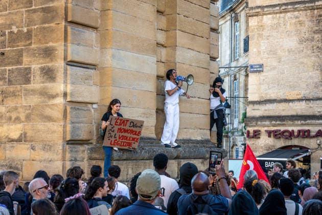 October 6, 2026, Bordeaux, Nouvelle-Aquitaine, France: On October 6, 2026, nearly 9,000 people march through Bordeaux. Initially called around social demands, the demonstration takes on a strong high school student character as large numbers of young people join. Bordeaux France  - ZUMAh207 20261006_zip_h207_015 Copyright: xFabricexHebertx