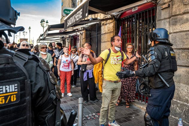October 6, 2026, Bordeaux, Nouvelle-Aquitaine, France: On October 6, 2026, nearly 9,000 people march through Bordeaux. Initially called around social demands, the demonstration takes on a strong high school student character as large numbers of young people join. Bordeaux France - ZUMAh207 20261006_zip_h207_014 Copyright: xFabricexHebertx
