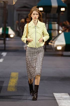 (261006) -- PARIS, Oct. 6, 2026 -- A model presents a creation from the Womenswear Spring Summer 2027 collections by Louis Vuitton during the Paris Fashion Week, in Paris, France, Oct. 6, 2026. (MeetEurope Handout via Xinhua) FRANCE-PARIS-FASHION WEEK-LOUIS VUITTON XinxHuashefa 