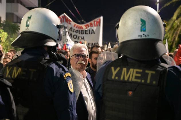 Protest against Marco Rubio™s visit in Athens A protester stares down riot police during a demonstration against the visit by U.S. Secretary of State Marco Rubio in Athens. Athens Greece Copyright: xNicolasxKoutsokostasxNicolasxKoutsokostasx DSC_202610060755