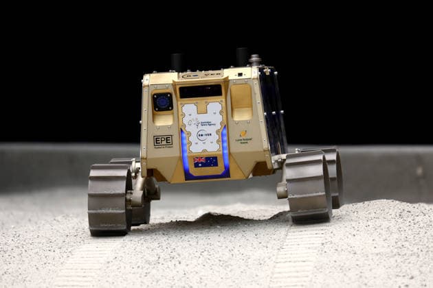 AUSTRALIAN LUNAR ROVER LAUNCH, Scenes during the launch of Roo-ver an Australian-designed and built lunar rover at QUT Kelvin Grove, in Brisbane, Wednesday, October 7, 2026. ( NO ARCHIVING BRISBANE QUEENSLAND Australia  Copyright: xJASONxO BRIENx 20261007196313488778