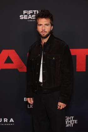 Los Angeles CA Oct 6: Guy Burnet at the film Premiere of The Beast on October6, 2026 Credit: USA - ZUMAa123 20261006_zaa_a123_135 Copyright: xAdMediax