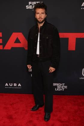Los Angeles CA Oct 6: Guy Burnet at the film Premiere of The Beast on October6, 2026 Credit: USA - ZUMAa123 20261006_zaa_a123_158 Copyright: xAdMediax