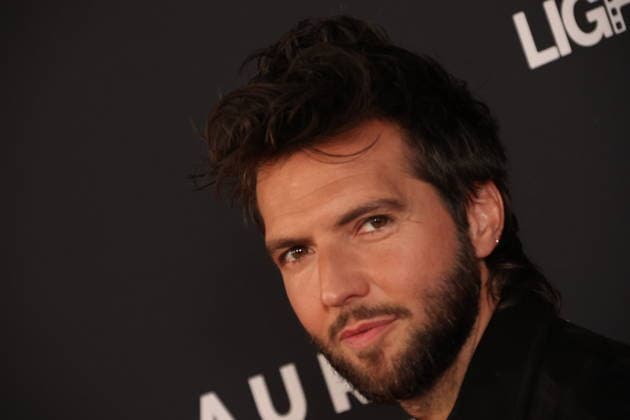 Los Angeles CA Oct 6: Guy Burnet at the film Premiere of The Beast on October6, 2026 Credit: USA - ZUMAa123 20261006_zaa_a123_159 Copyright: xAdMediax