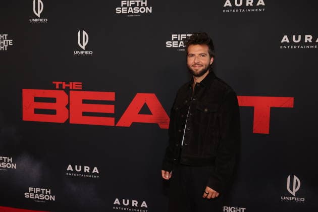 Los Angeles CA Oct 6: Guy Burnet at the film Premiere of The Beast on October6, 2026 Credit: USA - ZUMAa123 20261006_zaa_a123_178 Copyright: xAdMediax