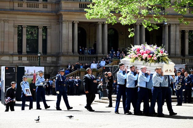 MIA LAY FUNERAL, Pallbearers carry the casket during the funeral service for NSW Police Constable Mia Lay at St Andrew s Cathedral, in Sydney, Wednesday, October 7, 2026. Constable Mia Lay, 20, died when the marked vehicle she was a passenger in crashed into a tree early on September 25 in the Sydney suburb of Redfern. ( NO ARCHIVING SYDNEY NEW SOUTH WALES Australia  Copyright: xDANxHIMBRECHTSx 20261007192703888888