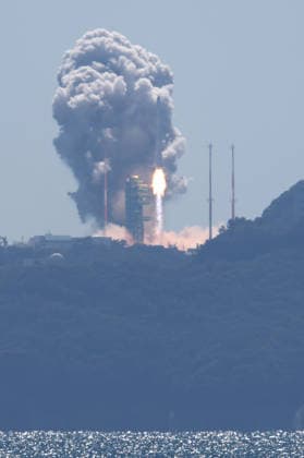 Nuri space rocket launch Nuri space rocket launch South Korea s homegrown space rocket Nuri lifts off from Naro Space Center in Goheung, South Jeolla-Gwangju Province, southwestern South Korea, on Oct. 7, 2026, as South Korea launches the rocket on its fifth flight to place into orbit 15 satellites, including five that will form part of the country s first domestically launched microsatellite constellation. (Yonhap) 2026-10-07 12:35:11 <Copyright ¨Ï 1980-2026 YONHAPNEWS AGENCY. .> ¿ ¼ö½Ã Àü¶ó³²µµ EDITORIAL USE ONLY  Copyright: xx space ???x yonphotos257468