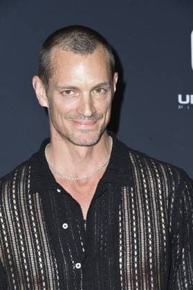 Joel Kinnaman at arrivals for THE BEAST Premiere, Academy Museum of Motion Pictures, Los Angeles, CA, October 06, 2026. Photo By: Elizabeth Goodenough Everett Collection THE BEAST Premiere PUBLICATIONXNOTxINxCANxCHNxFRAxITAxJPNxNORxPOLxRUSxESPxUKxUSA