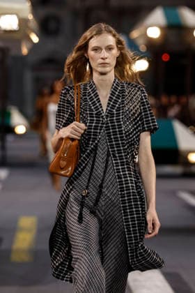 Louis Vuitton Women s Ready-to-Wear Spring Summer 2026 Collection Fashion Show during Paris Fashion Week, October 6, 2026 Louis Vuitton Women’s Ready-to-Wear Spring Summer 2026 Collection Fashion Show, during Paris Fashion Week on October 6, 2026, Paris, France  Copyright: xAgencex xBestimagexAgencex xBestimagex