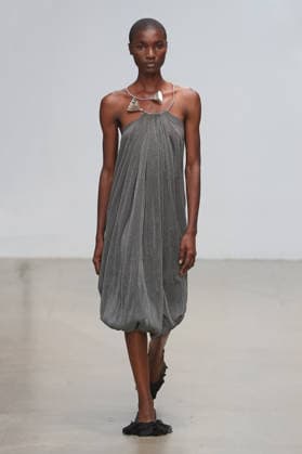 PFW - CFCL Runway A model walks the runway during the CFCL Ready to Wear Fall Winter 2026-2027 fashion show as part of Paris Fashion Week on March 10, 2026 in Paris, France. Photo by Alain-Gil Gonzalez ABACAPRESS.COM Paris France  Copyright: xGonzalezxAlain-Gil ABACAx