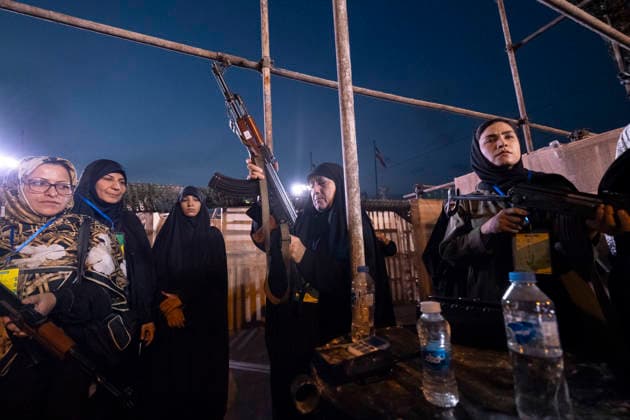 Urban Warfare Training For Iran s Female Self-sacrificing Forces Members of Iran s female self-sacrificing forces hold AK-47 rifles as they take part in urban warfare training at a city-square military training camp in southern Tehran, Iran, on October 6, 2026, amid rising tensions between Iran and the United States. Tehran Tehran Iran  Copyright: xMortezaxNikoubazlx originalFilename: nikoubazl-urbanwar261006_npmr3.jpg