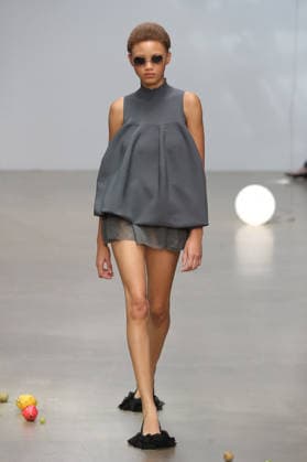 PFW - CFCL Runway A model walks the runway during the CFCL Ready to Wear Fall Winter 2026-2027 fashion show as part of Paris Fashion Week on March 10, 2026 in Paris, France. Photo by Alain-Gil Gonzalez ABACAPRESS.COM Paris France  Copyright: xGonzalezxAlain-Gil ABACAx