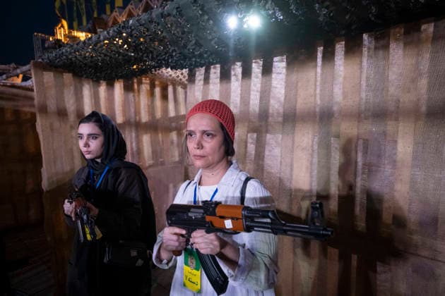 Urban Warfare Training For Iran s Female Self-sacrificing Forces Members of Iran s female self-sacrificing forces hold AK-47 rifles during urban warfare training at a city-square military training camp in southern Tehran, Iran, on October 6, 2026, amid rising tensions between Iran and the United States. Tehran Tehran Iran  Copyright: xMortezaxNikoubazlx originalFilename: nikoubazl-urbanwar261006_npOM2.jpg