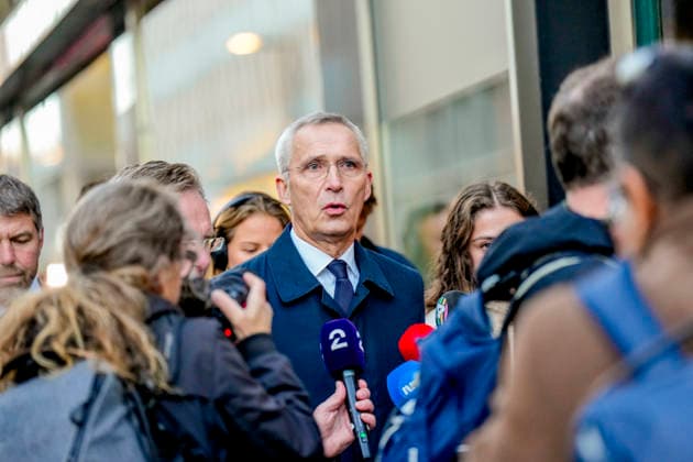 Statsbudsjett 2027 Oslo 20261007. Finansminister Jens Stoltenberg (Ap) gar fra finansdepartementet til Stortinget for fremleggelsen av statsbudsjettet for 2027. Foto: Fredrik Varfjell NTB Oslo Norge tv7KWrvARcQ EDITORIAL USE ONLY Ref:_POLtv7KWrvARcQ.jpg Copyright: xFredrikxVarfjellxx xNTBx