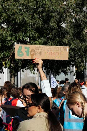 High School And University Student Protest - Toulouse A placard – 67 cases of police brutality every minute. Protests by secondary school pupils and students calling for improvements to their living and learning conditions, supported by the trade unions CGT, FO, FSU and Solidaires. France, Toulouse, 6 October 2026. Photo by Patricia Huchot-Boissier AbacaPress.com. Toulouse OCCITANIE France  Copyright: xHuchot-BoissierxPatricia ABACAx